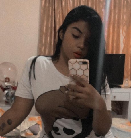 Foto di nudo di fuga di OnlyFans di Danie P M