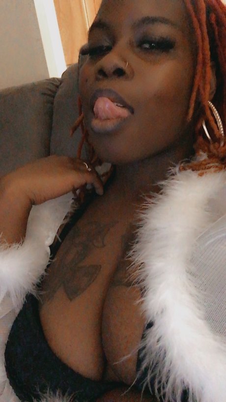 Foto di nudo di fuga di OnlyFans di Your Dark Goddess Top 35