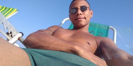 Foto di nudo di fuga di OnlyFans di Dereck Lisboa