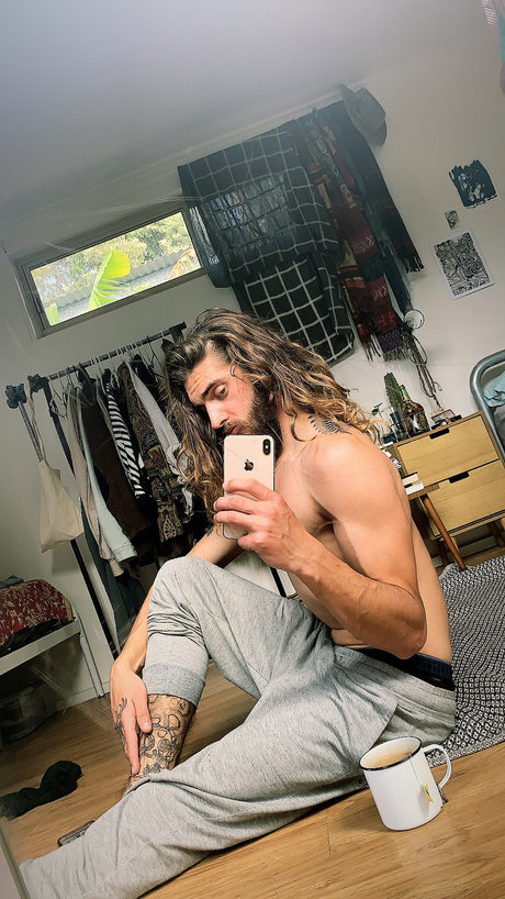 Foto di nudo di fuga di OnlyFans di Dayne Blaxton