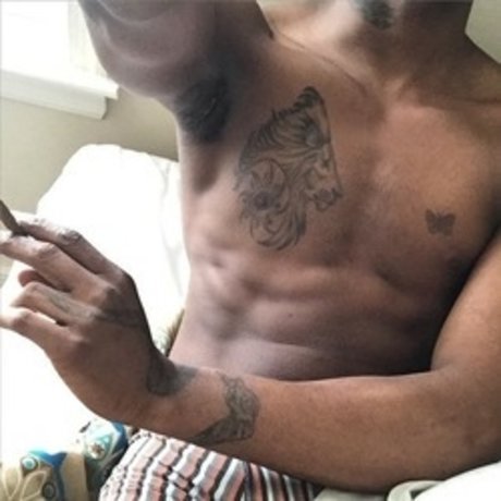 Foto di nudo di fuga di OnlyFans di Badleo