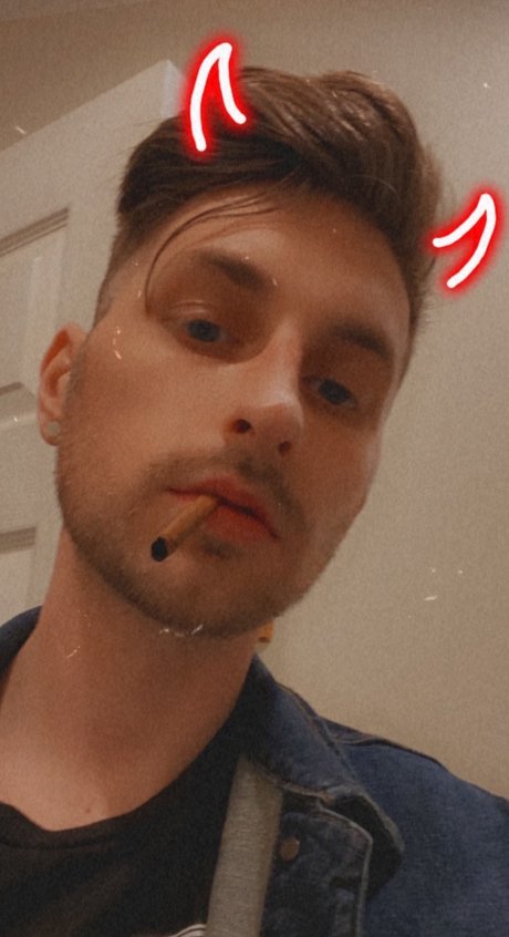 Foto di nudo di fuga di OnlyFans di Deadbuttdelicious