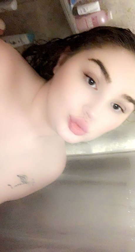 Foto di nudo di fuga di OnlyFans di Diamond