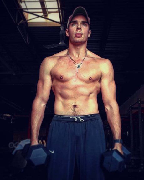 Foto di nudo di fuga di OnlyFans di True Discipline With Dean