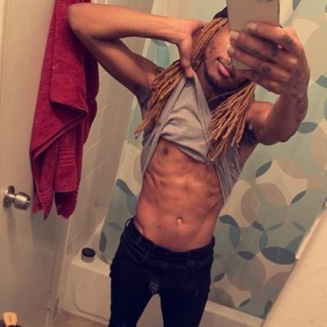 Foto di nudo di fuga di OnlyFans di Delatyler