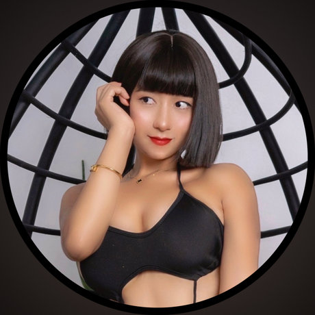 Foto di nudo di fuga di OnlyFans di Dj Awa