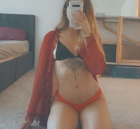 Foto di nudo di fuga di OnlyFans di Queenv