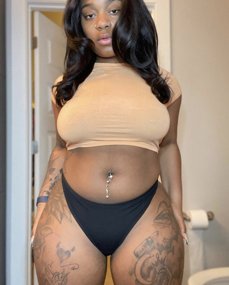 Foto di nudo di fuga di OnlyFans di Arribaby