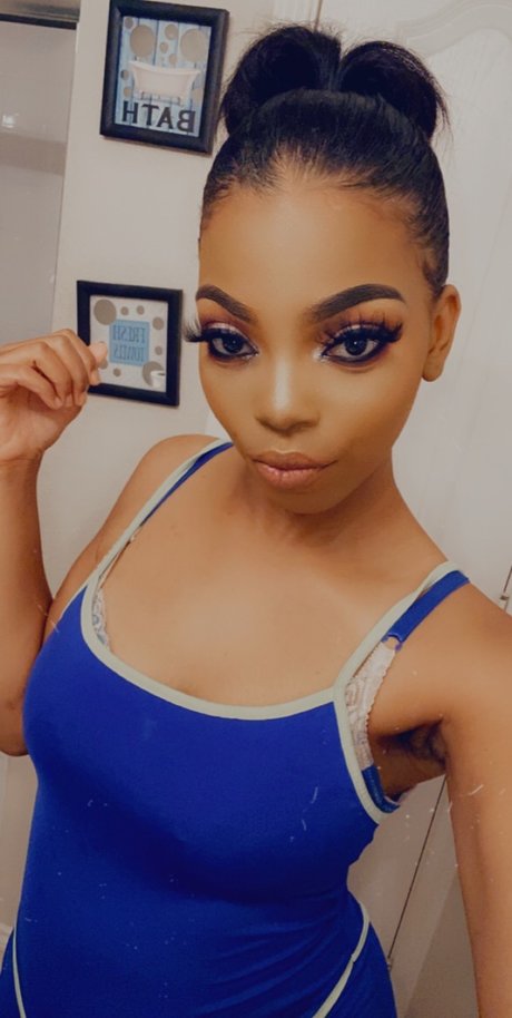 Foto di nudo di fuga di OnlyFans di Quayla Ann
