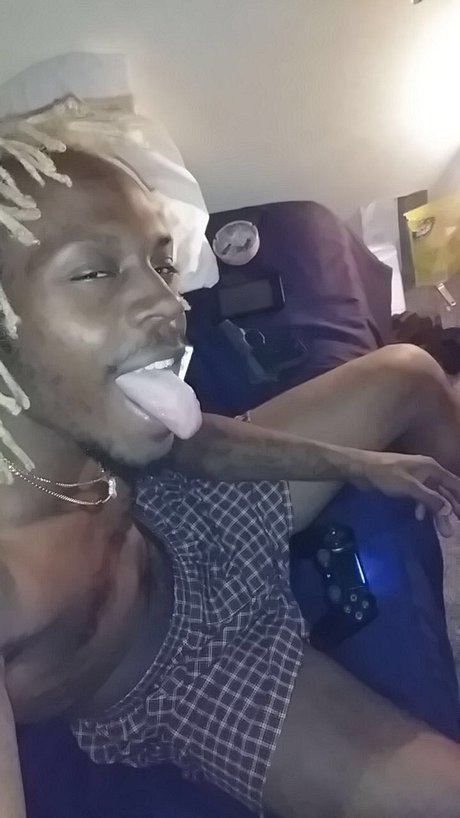 Foto di nudo di fuga di OnlyFans di Qnasty