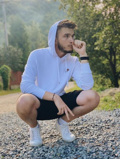 Foto di nudo di fuga di OnlyFans di Mihai2087