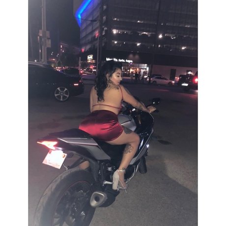 Foto di nudo di fuga di OnlyFans di Selena