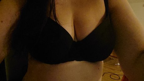 Foto di nudo di fuga di OnlyFans di Dame1to3