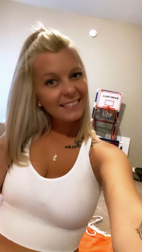 Foto di nudo di fuga di OnlyFans di Sarah Singleton