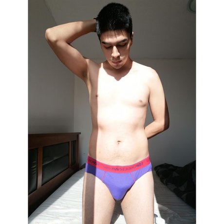 Foto di nudo di fuga di OnlyFans di Francisco Toms