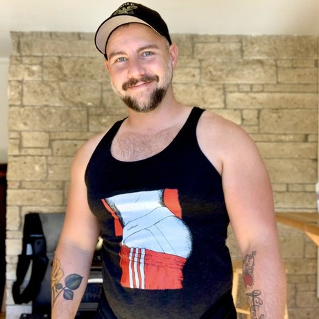 Foto di nudo di fuga di OnlyFans di Pup Leo
