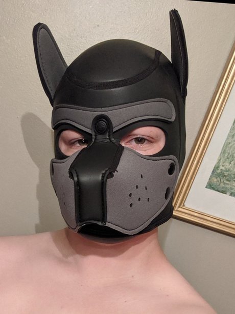 Foto di nudo di fuga di OnlyFans di Pup Jackal