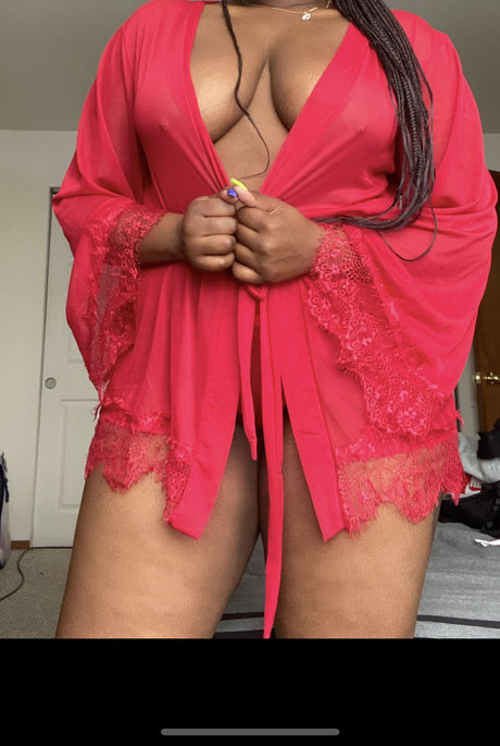 Foto di nudo di fuga di OnlyFans di Ebony