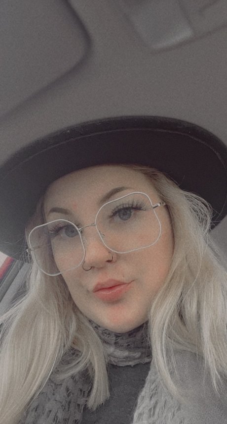 Foto di nudo di fuga di OnlyFans di Monica Greene Free