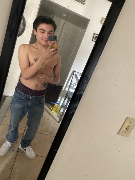 Foto di nudo di fuga di OnlyFans di Raleigh