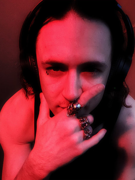 Foto di nudo di fuga di OnlyFans di R3bornthephoenix