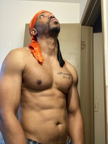 Foto di nudo di fuga di OnlyFans di Yofavoriteshooter