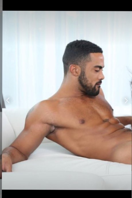 Foto di nudo di fuga di OnlyFans di Quintonhillocks