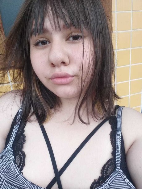 Foto di nudo di fuga di OnlyFans di Juliana S2