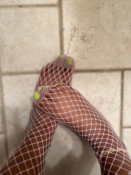Foto di nudo di fuga di OnlyFans di Ebony Pedi Goddess