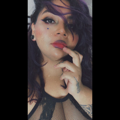 Foto di nudo di fuga di OnlyFans di Empress Peng