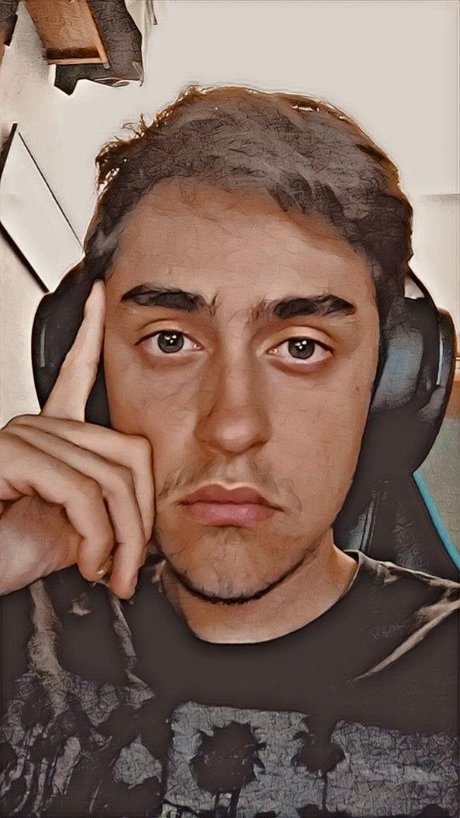 Foto di nudo di fuga di OnlyFans di Eder Snchez P