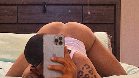 Foto di nudo di fuga di OnlyFans di Thick