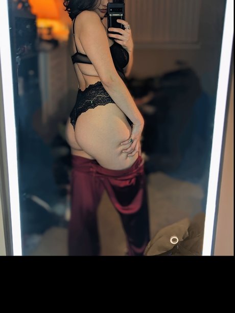 Foto di nudo di fuga di OnlyFans di Queen Z
