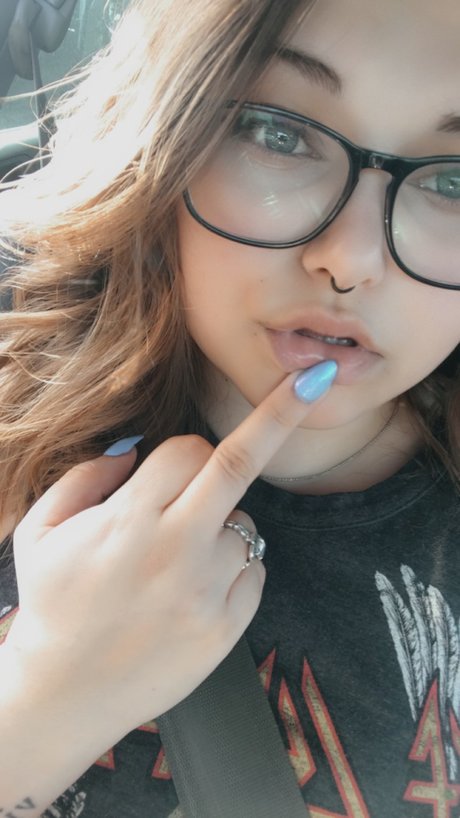 Foto di nudo di fuga di OnlyFans di Queen Fucking Willow
