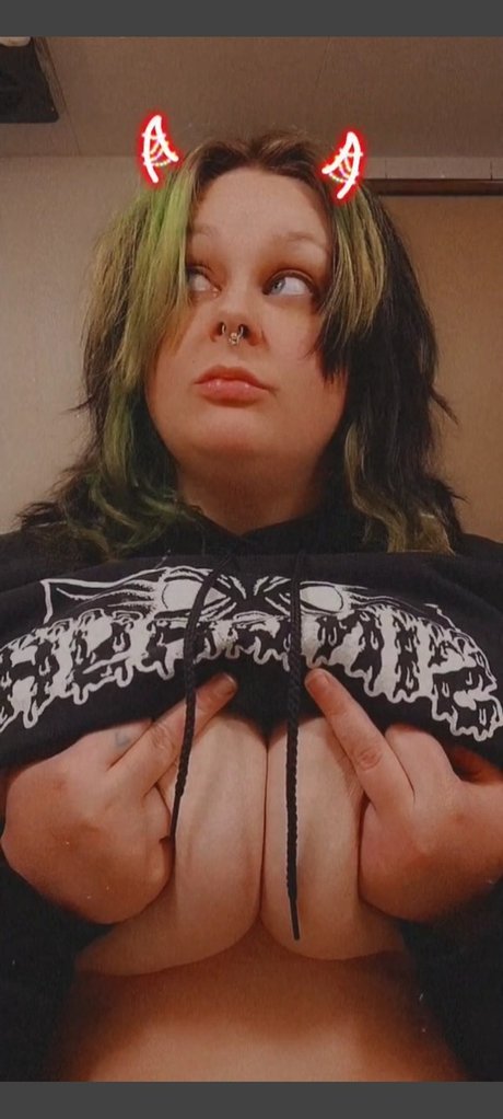 Foto di nudo di fuga di OnlyFans di Queensyn