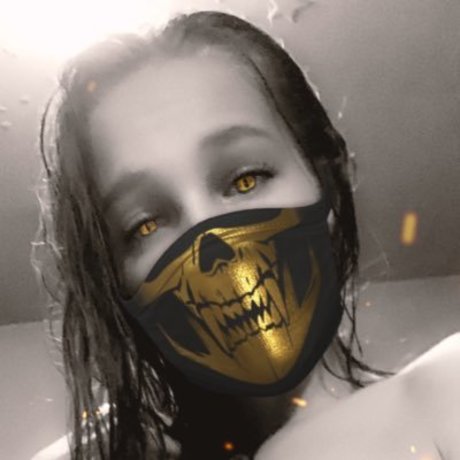 Foto di nudo di fuga di OnlyFans di Queenrubyred1