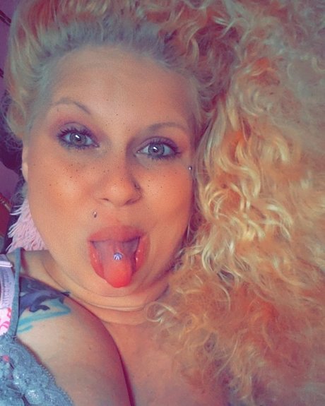 Foto di nudo di fuga di OnlyFans di Red Elliott