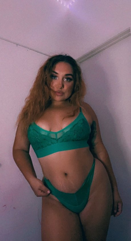 Foto di nudo di fuga di OnlyFans di Queen Rae