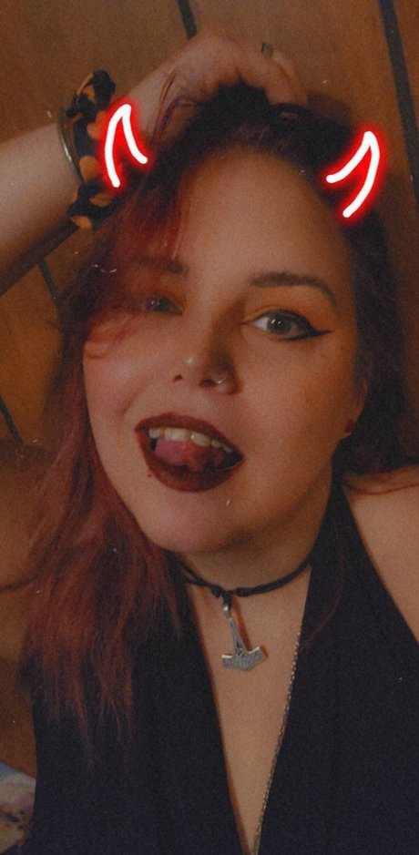 Foto di nudo di fuga di OnlyFans di Queen Medusa