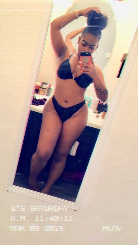 Foto di nudo di fuga di OnlyFans di Queenjuicyyy