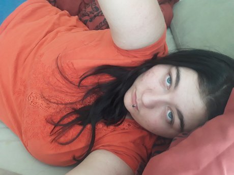 Foto di nudo di fuga di OnlyFans di Queen
