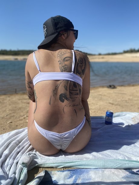 Foto di nudo di fuga di OnlyFans di Tatted Lil Asian 