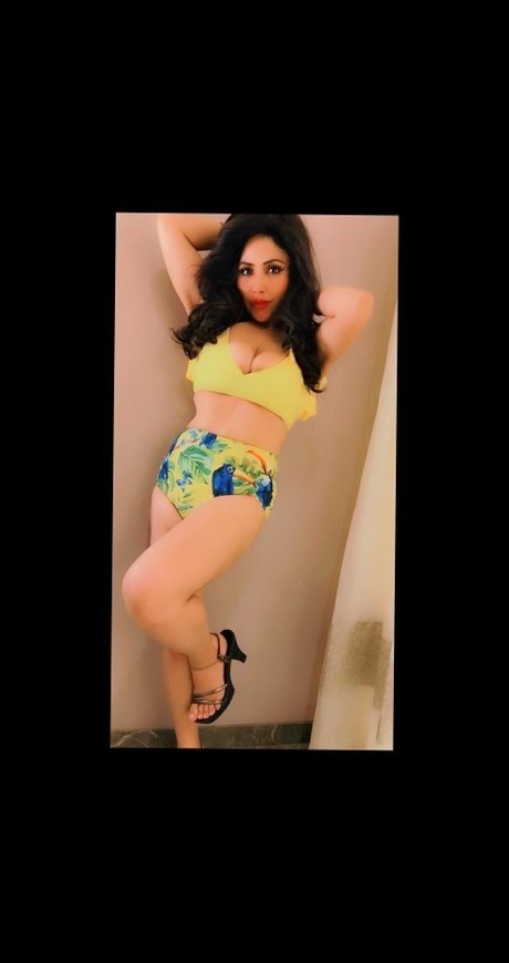 Foto di nudo di fuga di OnlyFans di Rajsi Verma