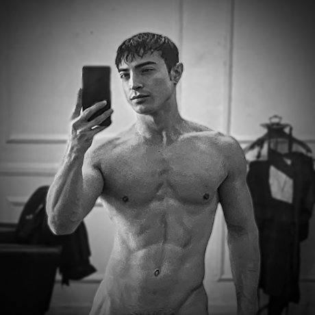 Foto di nudo di fuga di OnlyFans di Domj0ck