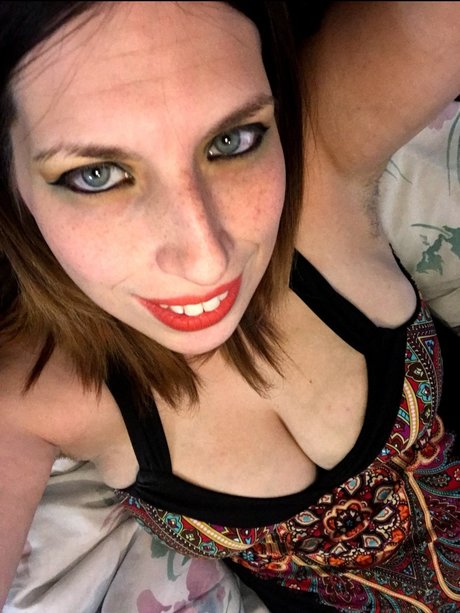 Foto di nudo di fuga di OnlyFans di Dezy Rezin