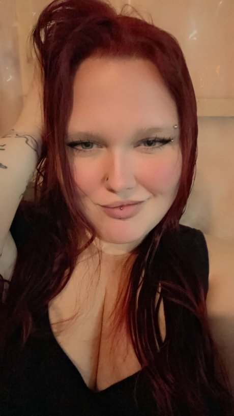 Foto di nudo di fuga di OnlyFans di Devilishangel420