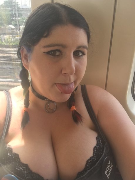 Foto di nudo di fuga di OnlyFans di Dark Aurora