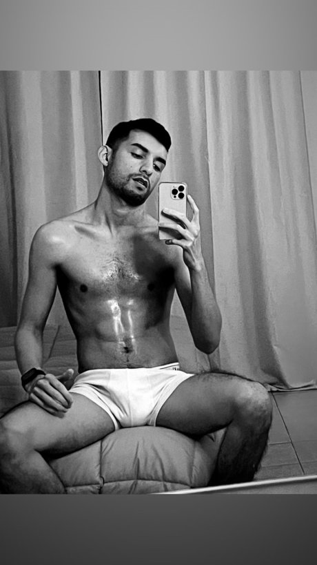 Foto di nudo di fuga di OnlyFans di Daro Ferreyra