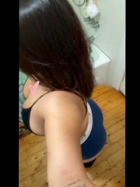 Foto di nudo di fuga di OnlyFans di Nana