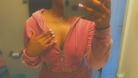 Foto di nudo di fuga di OnlyFans di Alexandria